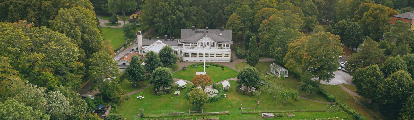 Ulriksdals Värdshus på sommaren